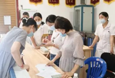 敬老院前台入住登记处